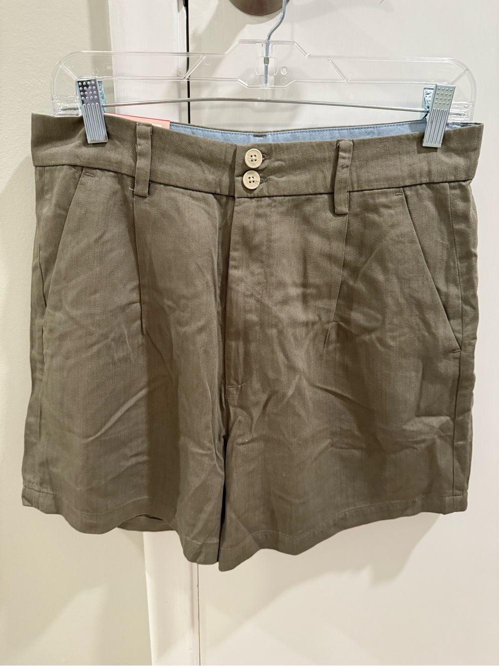 NWT Jachs Girlfriend Women’s Olive High-Waist Button Front Shorts